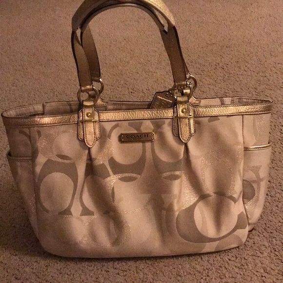 Coach Handbags - Coach purse